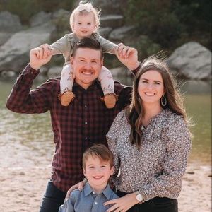 Meet your Posher, Casey